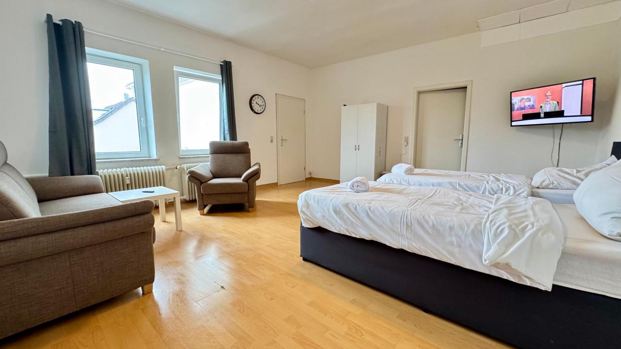 Apartments Im Herzen Von Neumuenster Innenstadt & Hbf Fusslaeufig, Mit Privatparkplatz Eksteriør billede