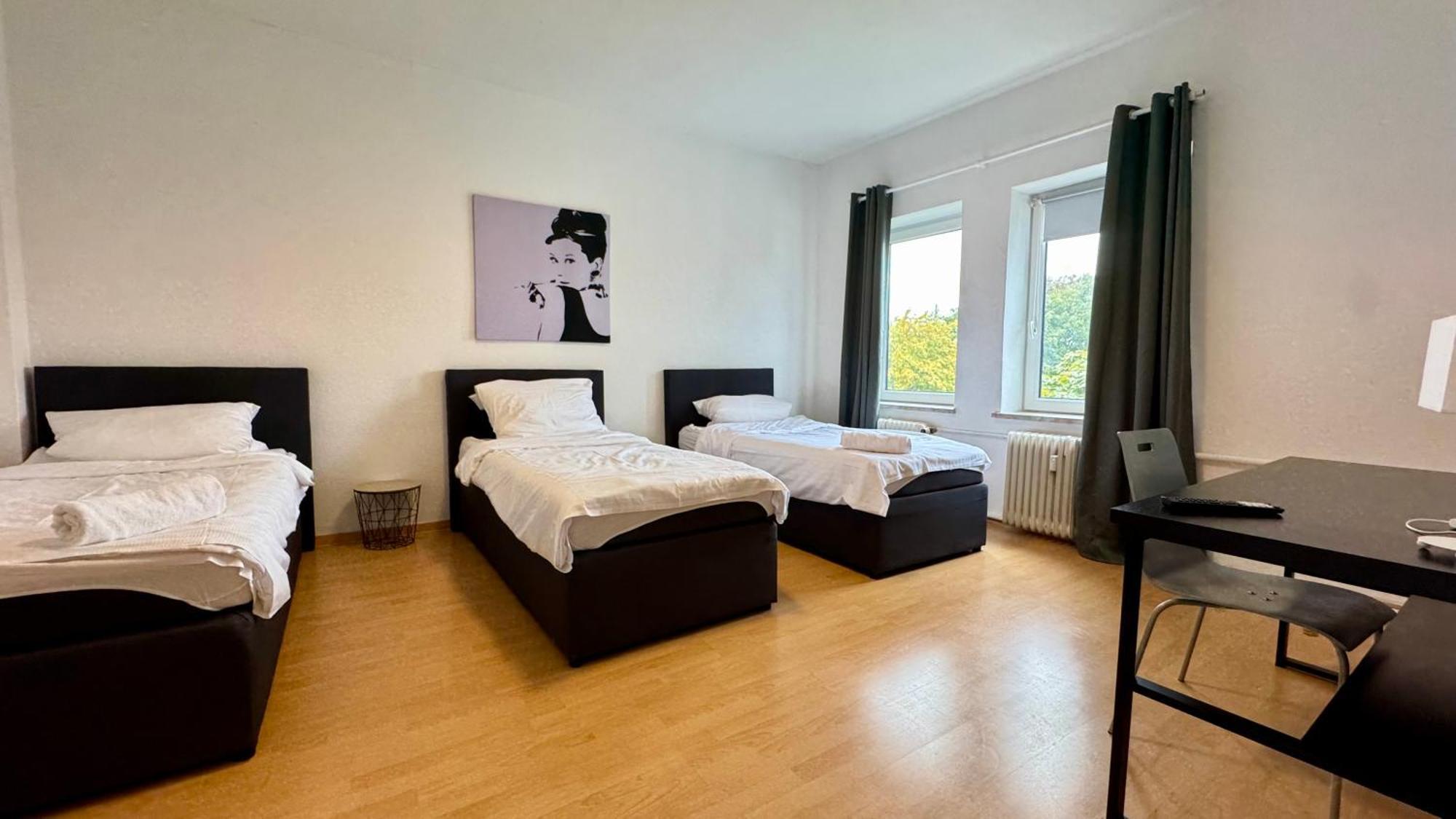 Apartments Im Herzen Von Neumuenster Innenstadt & Hbf Fusslaeufig, Mit Privatparkplatz Eksteriør billede